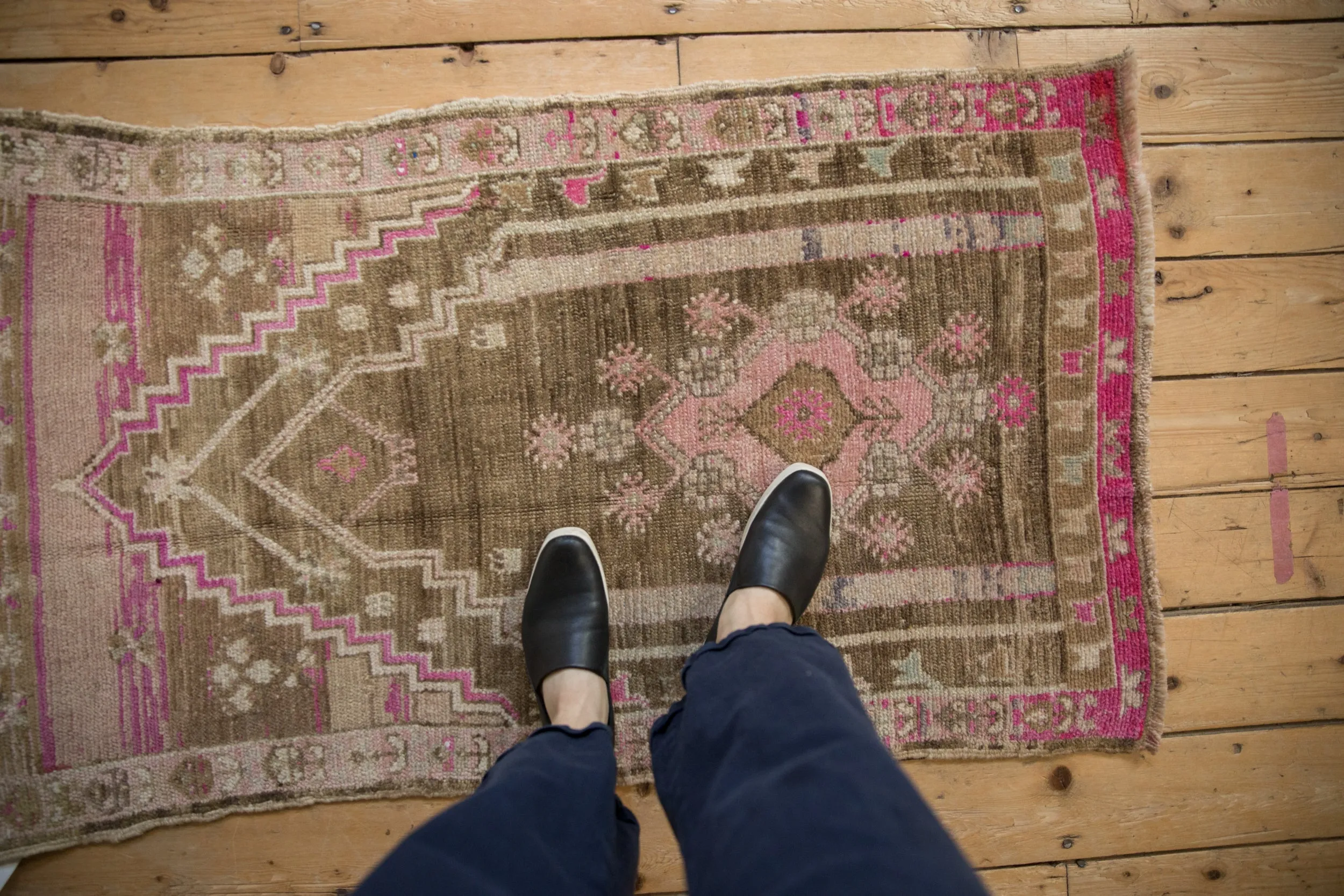 2.5x4.5 Vintage Distressed Oushak Rug