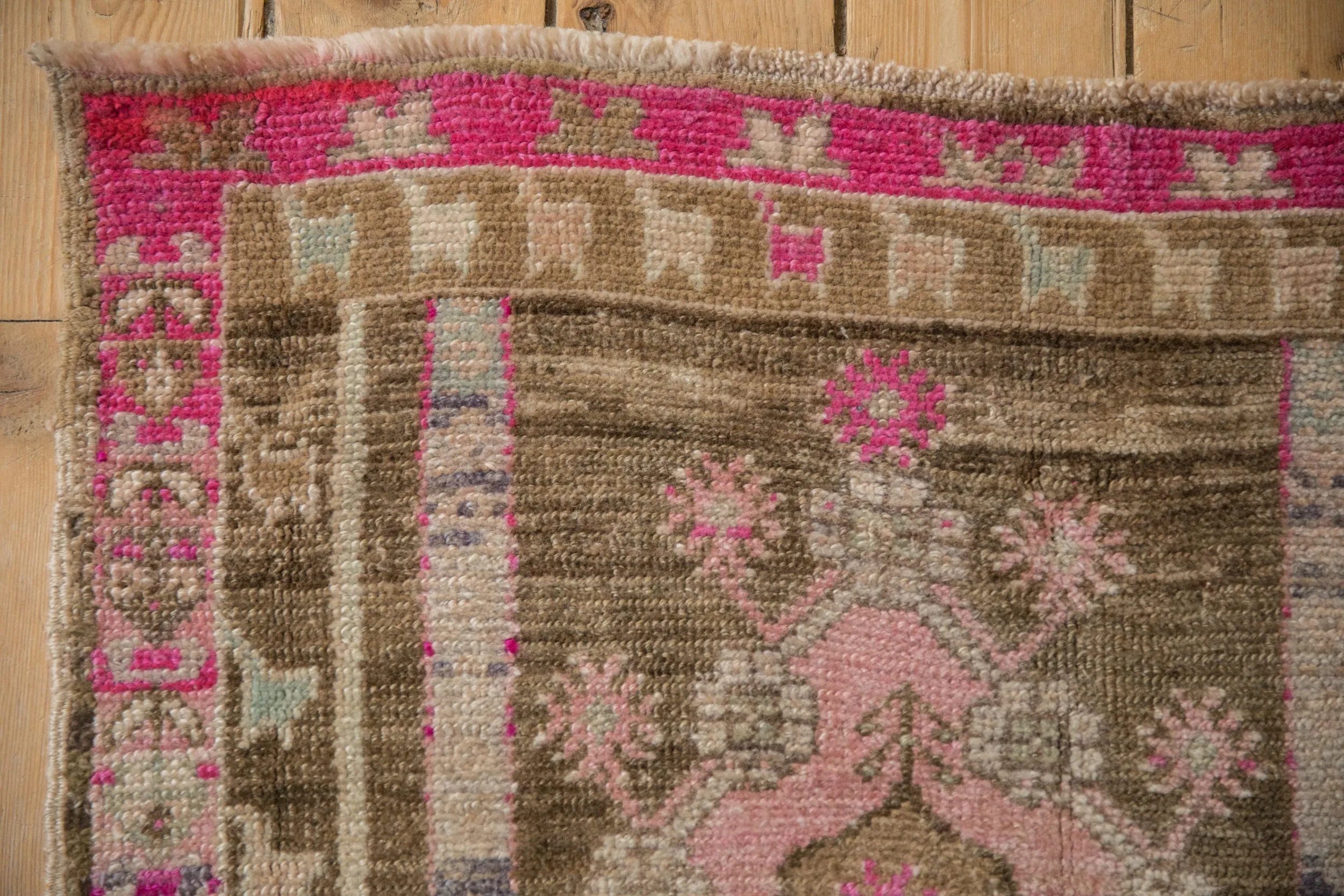 2.5x4.5 Vintage Distressed Oushak Rug