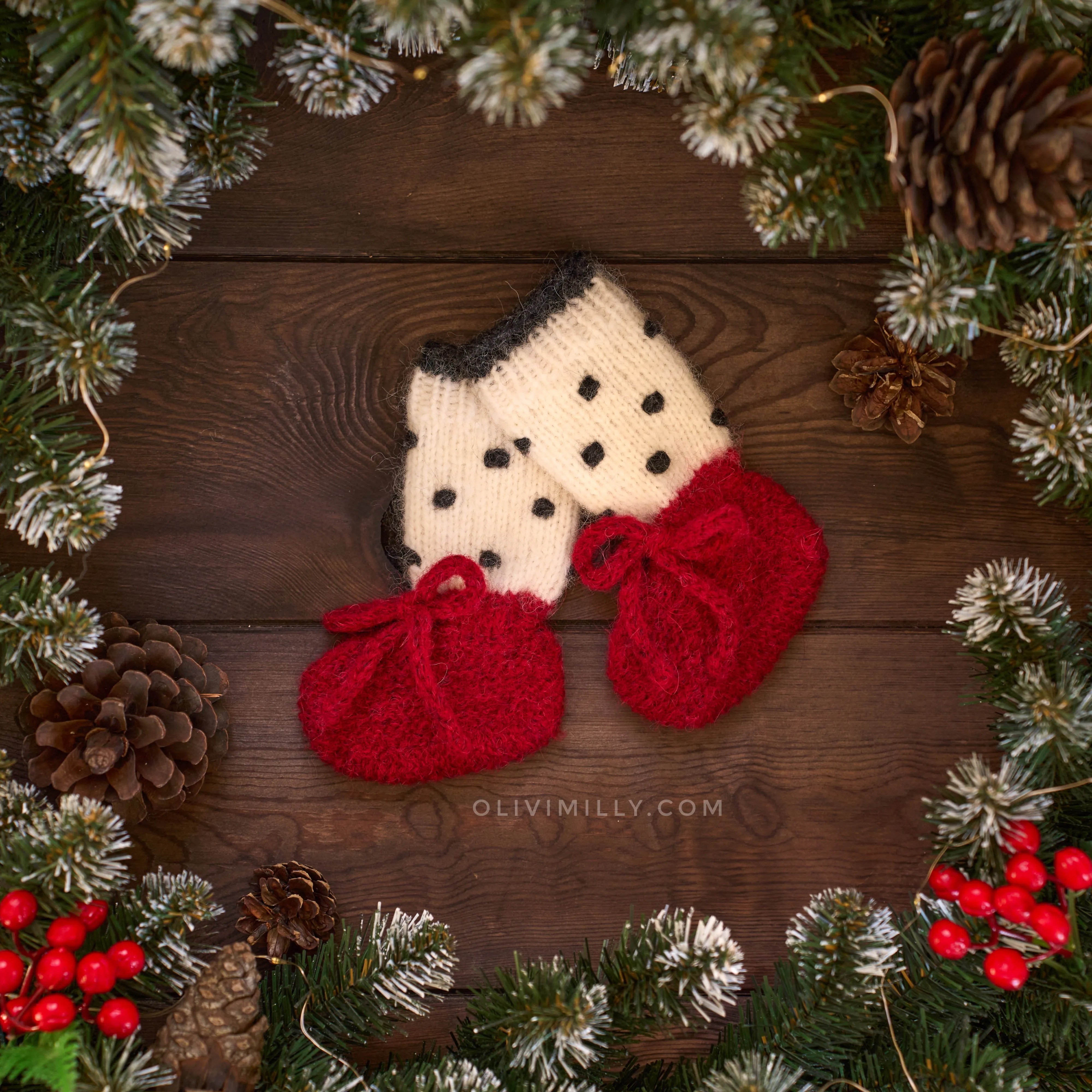 Amelia booties |Red| in stock (6-9m)