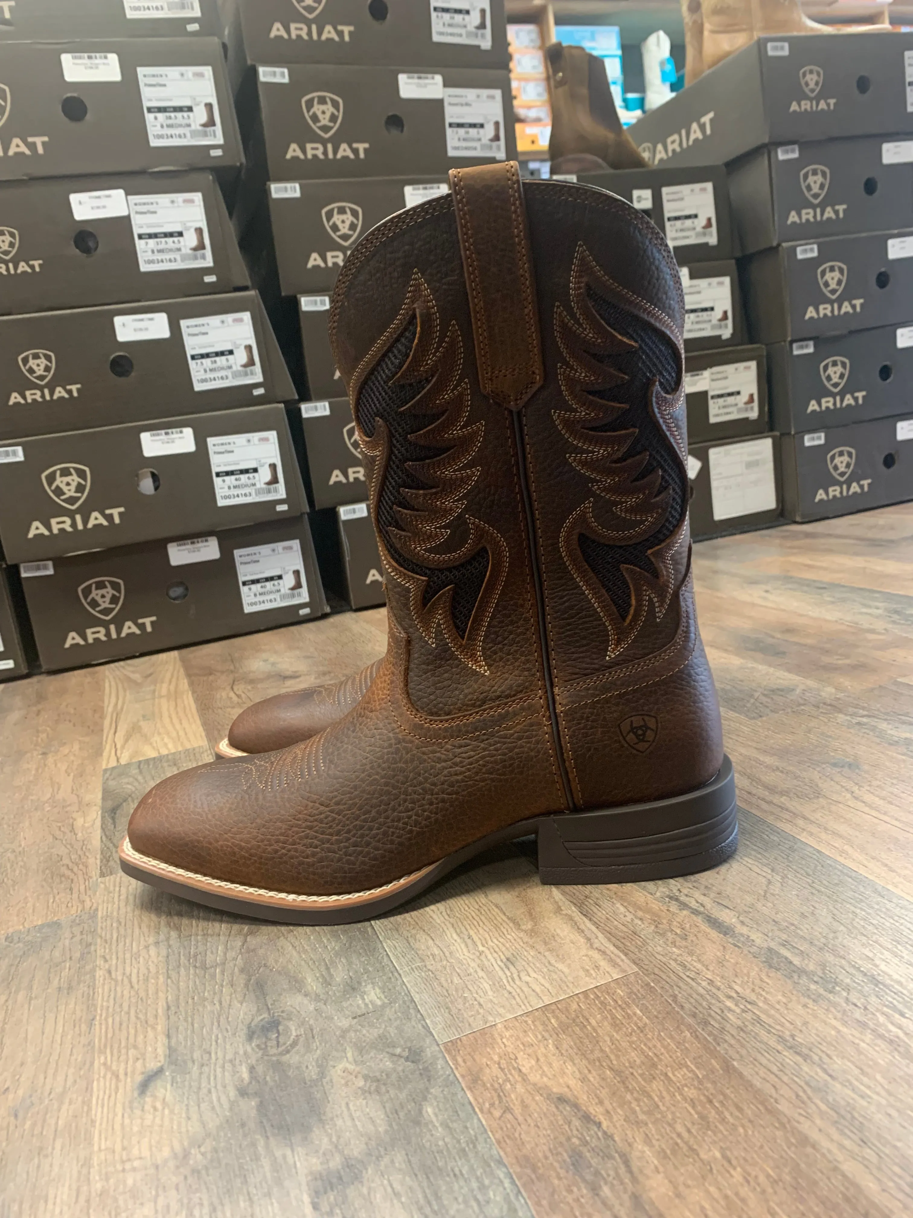 ARIAT MEN'S COWPUNCHER VENTTEK PERFORMANCE WESTERN BOOTS - BROAD SQUARE TOE