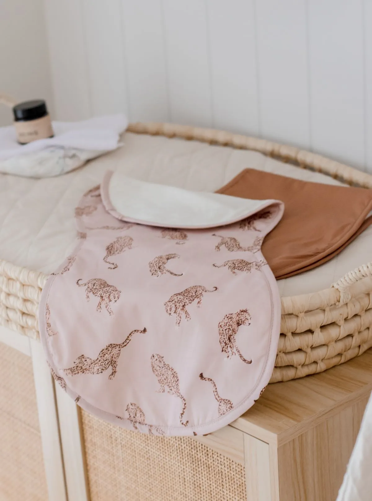 Bambella Burp Cloths 2 Pack |  Queen of the Jungle & Chestnut