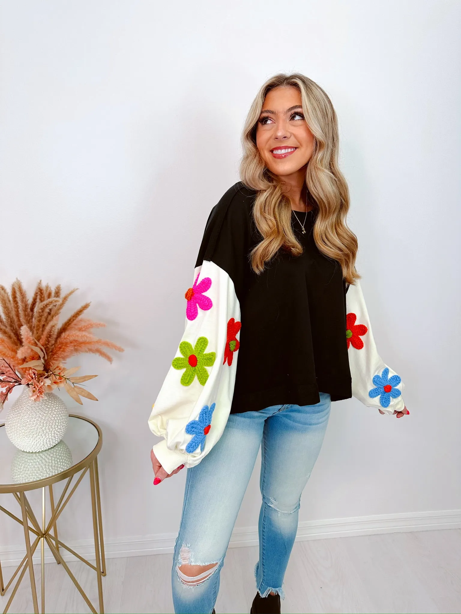 Daisy Crochet Floral Sleeve Top - 2 Colors