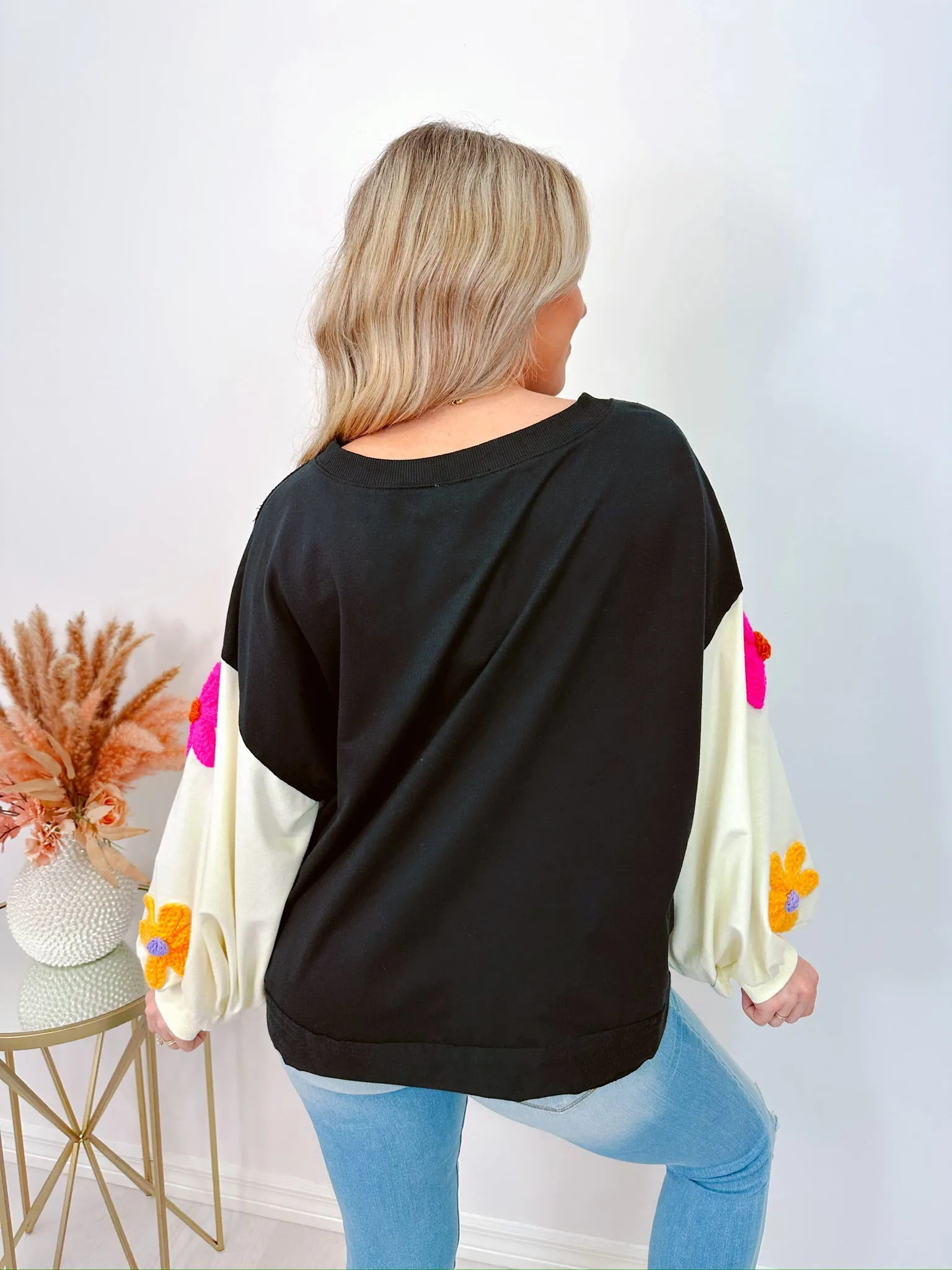 Daisy Crochet Floral Sleeve Top - 2 Colors
