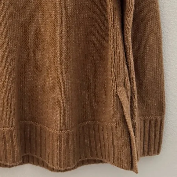 Everlane Cloud Turtleneck Sweater Wool Alpaca Knit Classic Minimalist Tan L