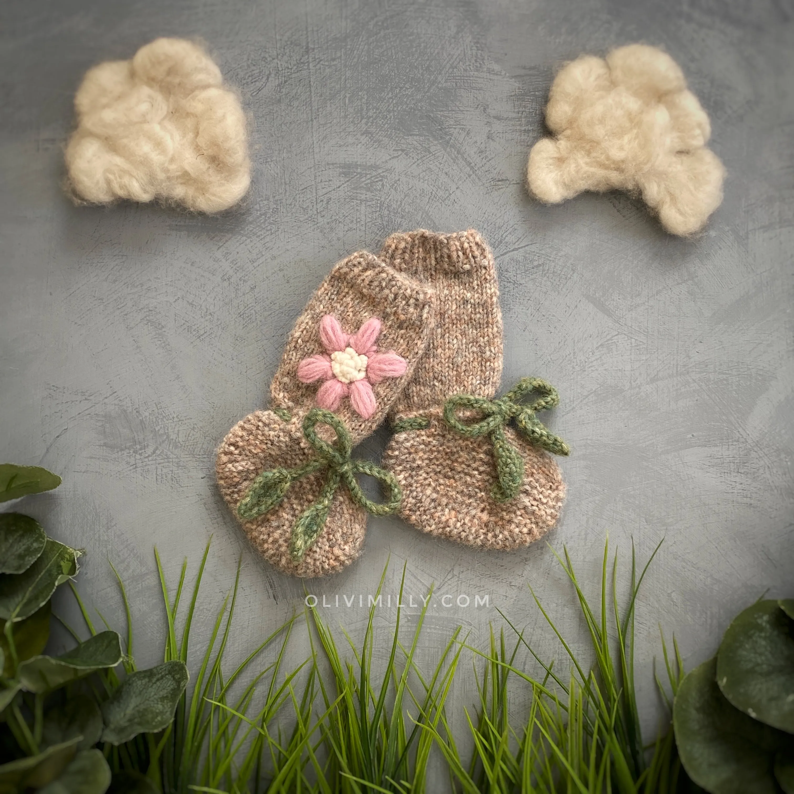 Flower Rain Booties |beigebrown| in stock (9-12m)