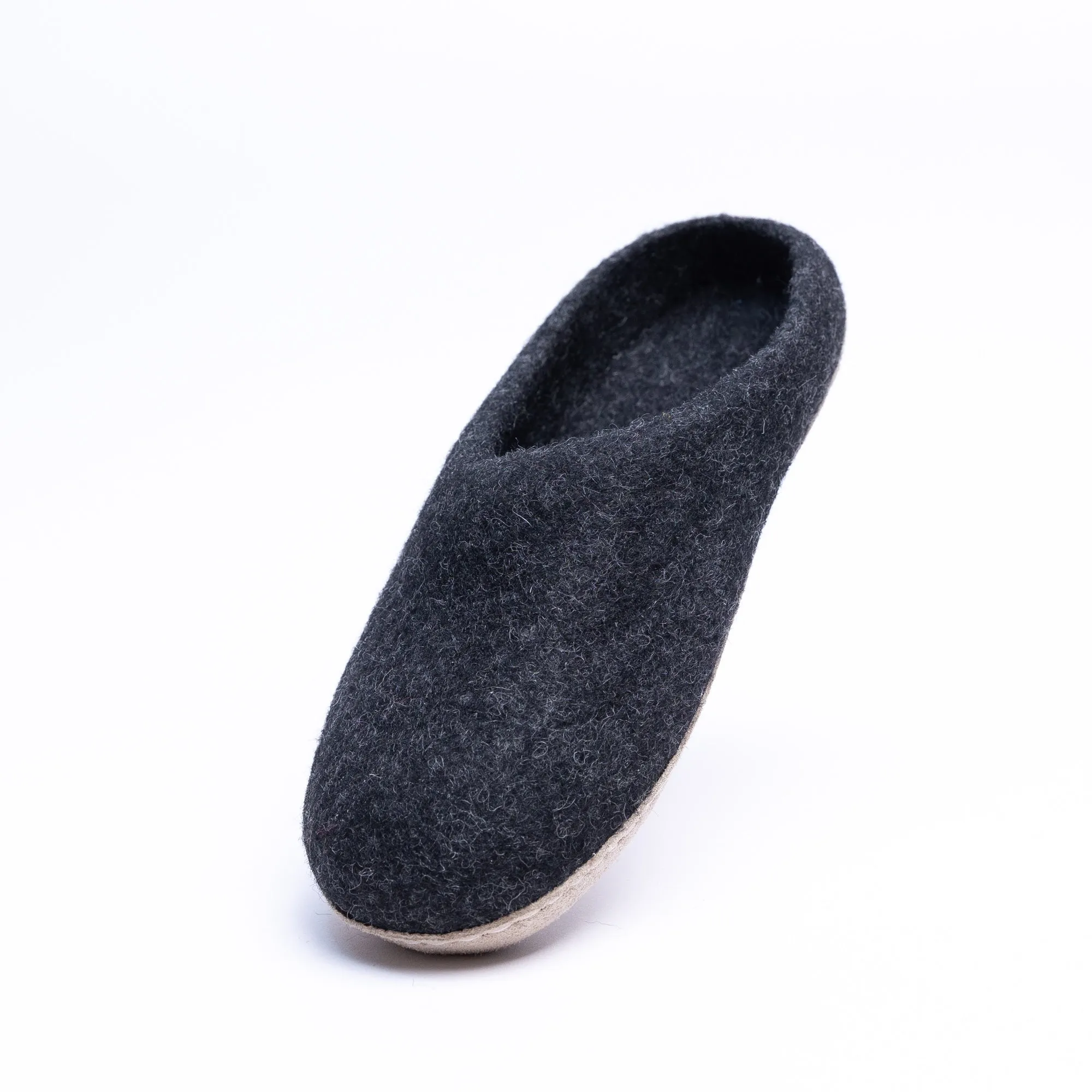 KUUMA - Graphite Wool Slippers Unisex, Hand-Felted Indoor Comfort