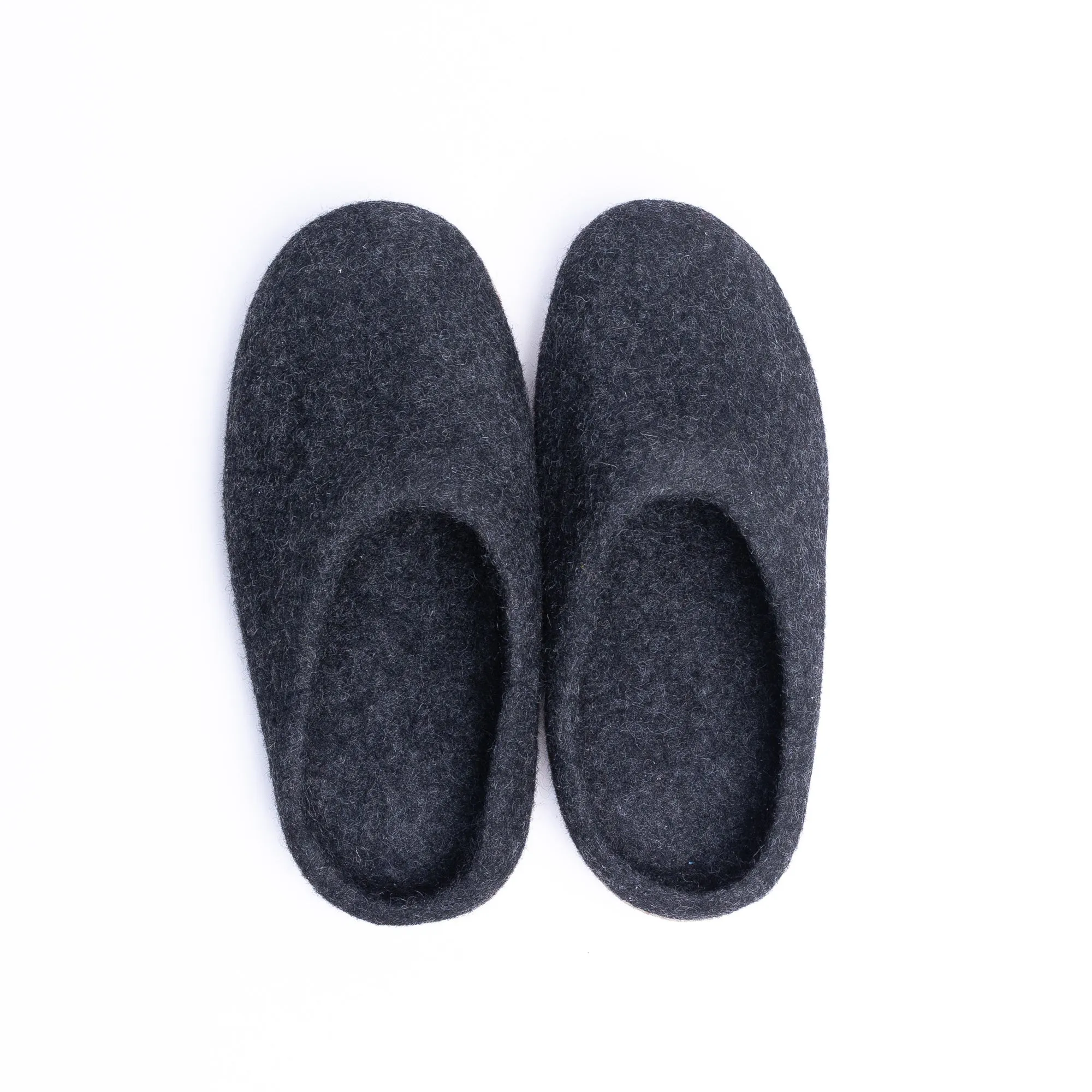 KUUMA - Graphite Wool Slippers Unisex, Hand-Felted Indoor Comfort