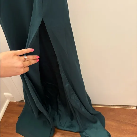 Lulus Captured Your Heart Hunter Green Halter Maxi Dress NWOT Size Small Slit