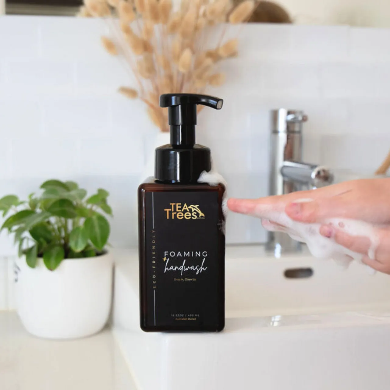 Mix Bliss Foaming Handwash Bottle   4 Refill Tablets - Naturally Anti-Bacterial Vegan-Friendly