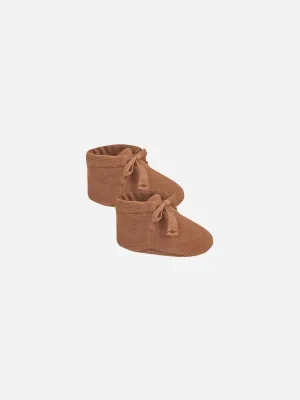 Ribbed Baby Booties || Clay