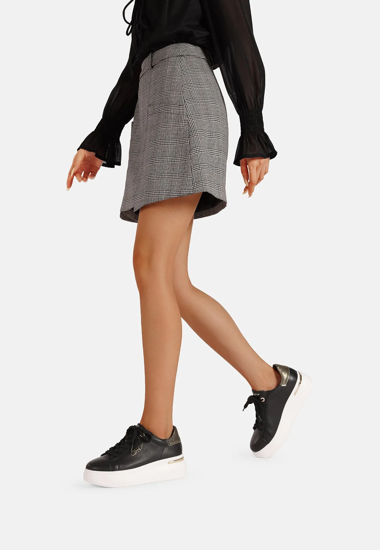Sneakers in vera pelle QH8003