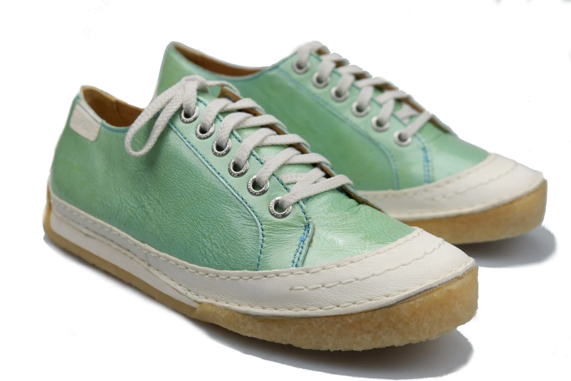 'Street Chic' women's sneaker