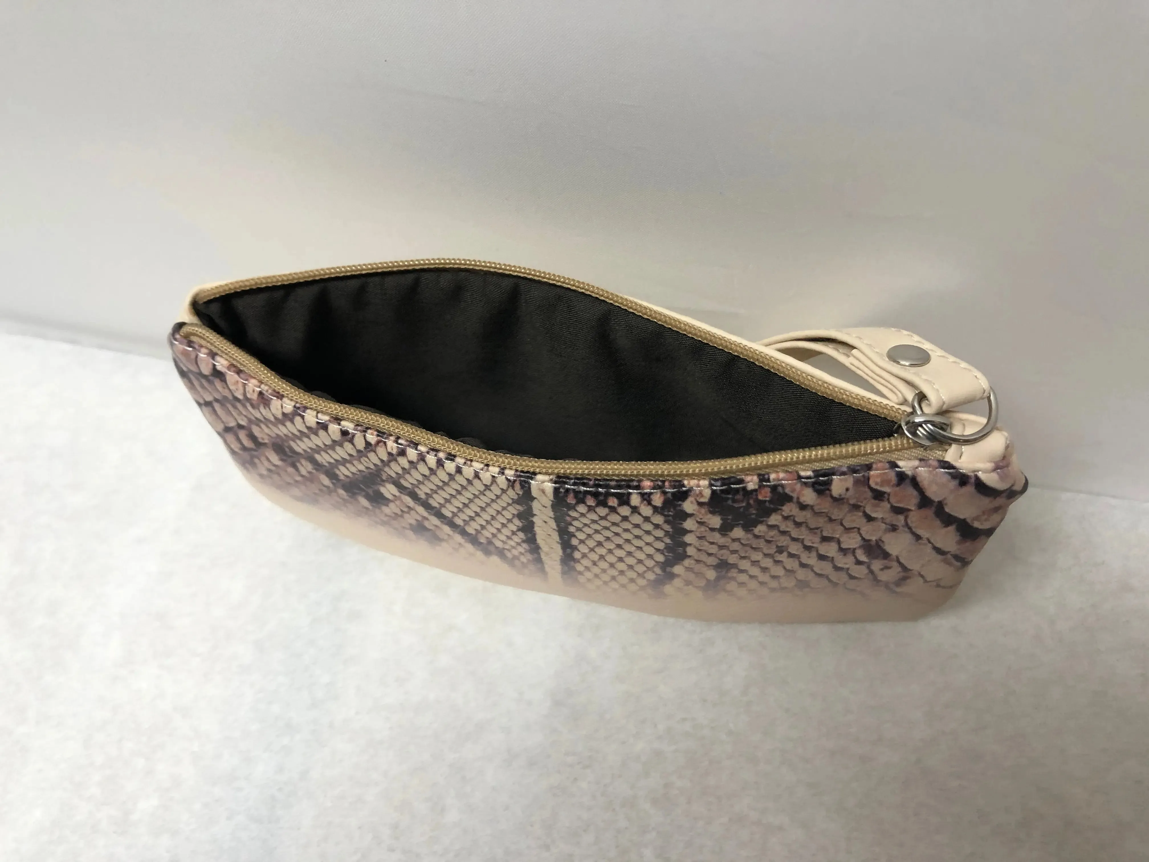 Unbranded Leopard Pattern Optical Eyeglass Zipper Pouch Case Storage | KMOPT-125