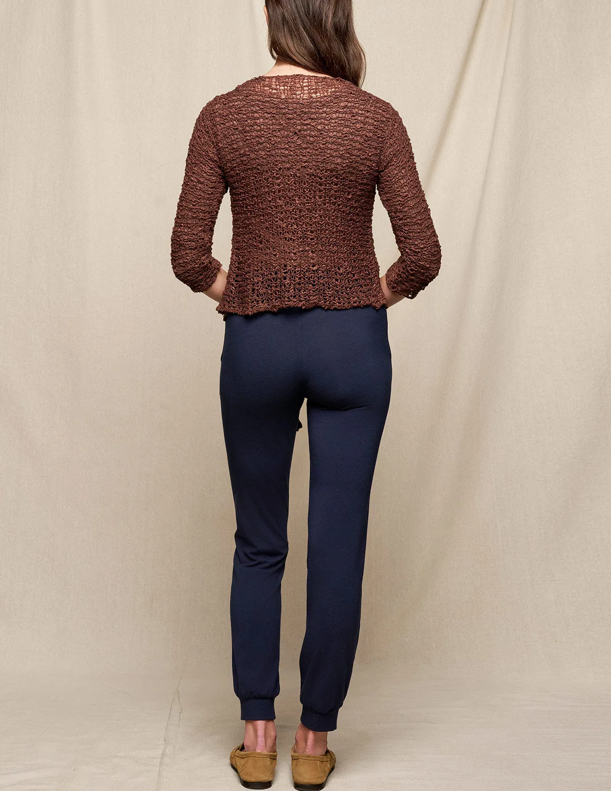 Wanderlight Fit: Cozy Chic with a Travel-Friendly Feel